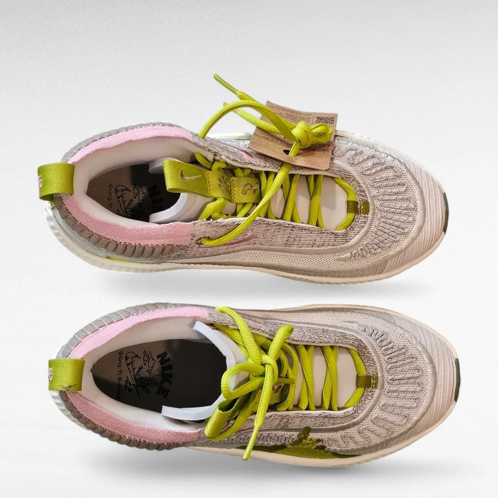 Nike cosmic unity